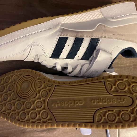 Limited edition Adidas - Picture 5 of 10